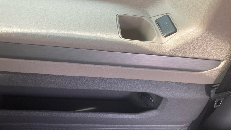 Volkswagen Multivan 1.4 TSI eHybrid Life 5dr DSG Estate